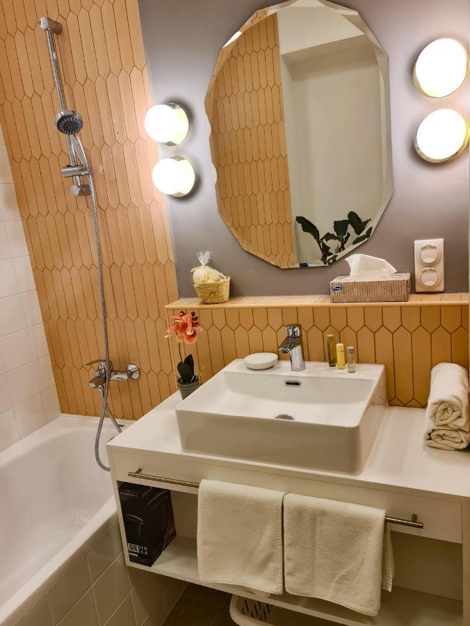 Ditlin Apartmanok Papa Exterior photo